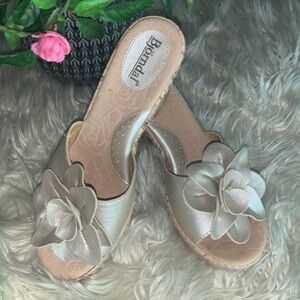 Bjorndal Leia Sandals Cork Heel Pewter Leather with Flower Detail Woman’s 9M